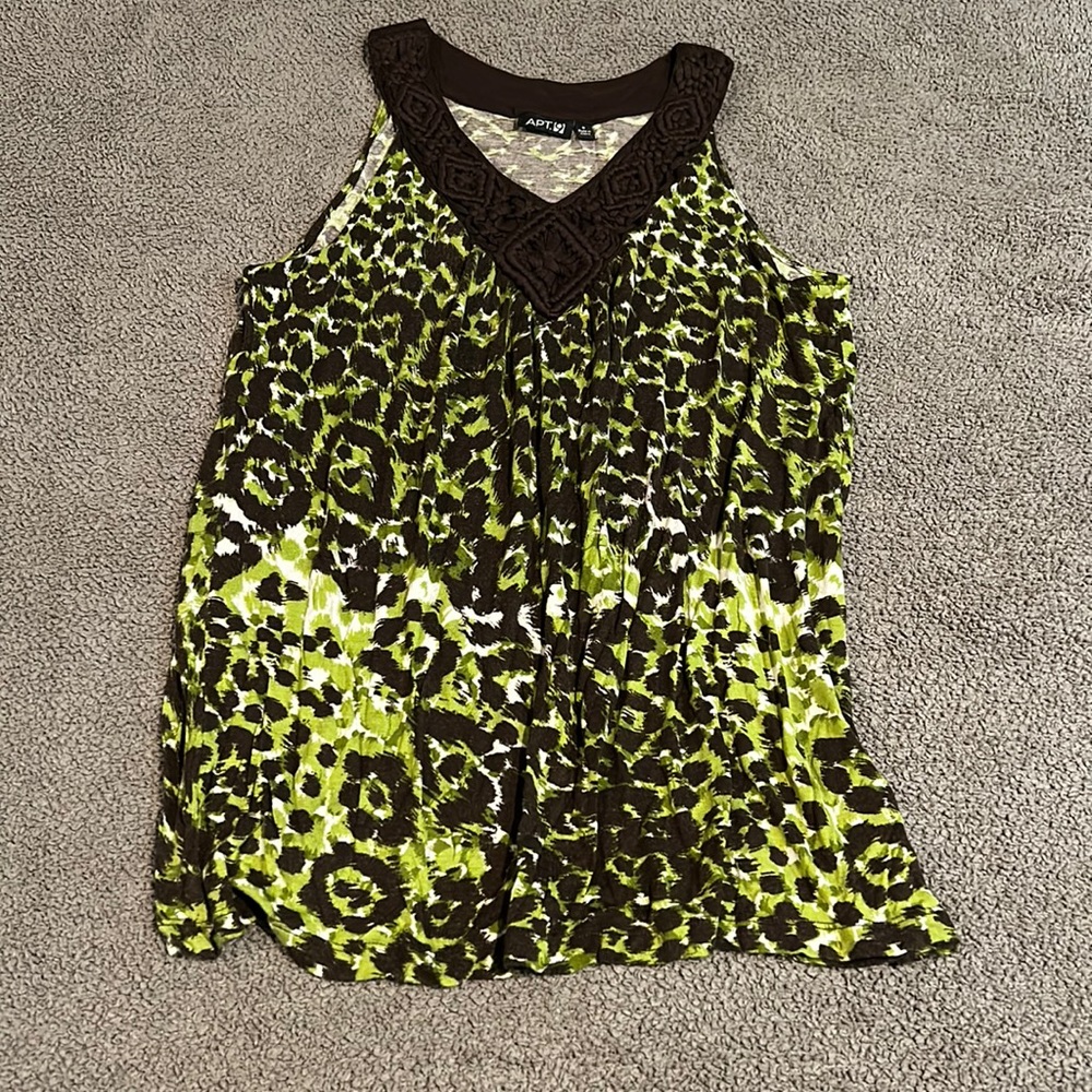Apt 9 Women, Size Small, Tank Top, Brown, Green, White.